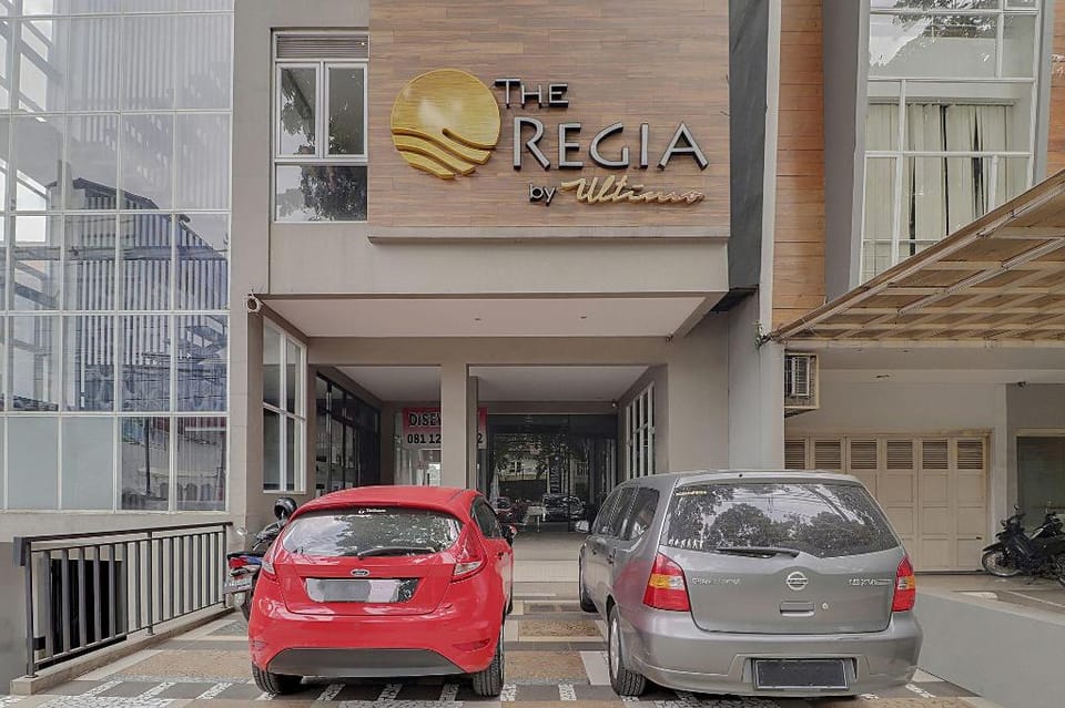 Capital O 94727 Regia Cihampelas Ciwalk Hotel in Bandung