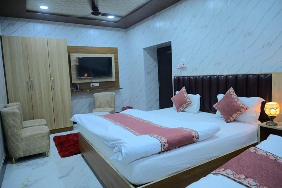 Saryu River view- Kanchan bhawan Hotel in Nepal
