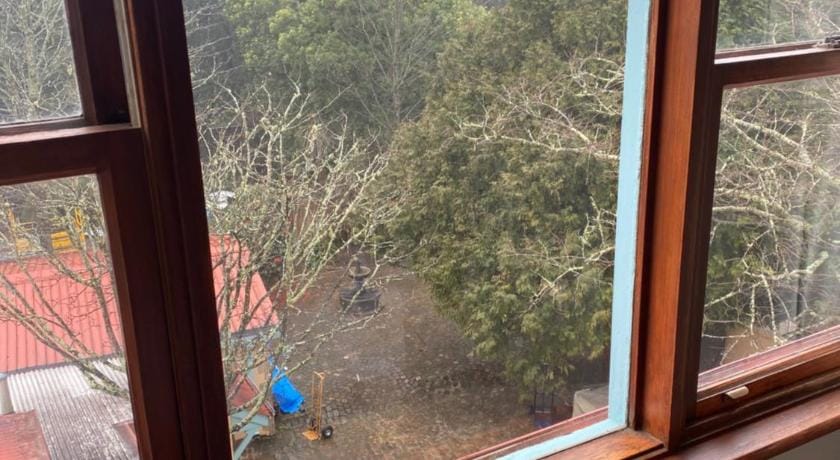The Rooster Restaurant and Jamison Guesthouse Bed and Breakfast in Katoomba