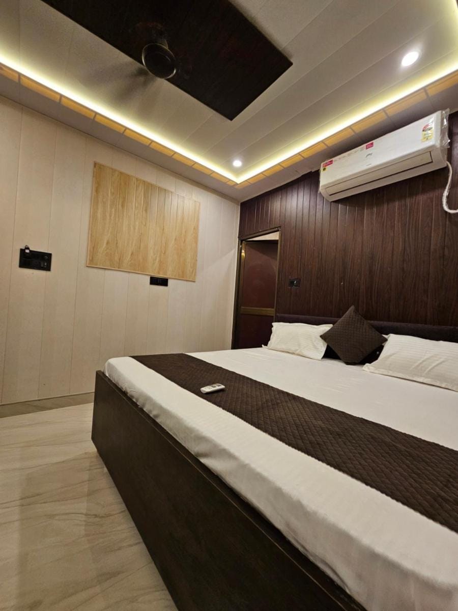 Chhaya Niketan Home Stay Bed and Breakfast in Uttar Pradesh