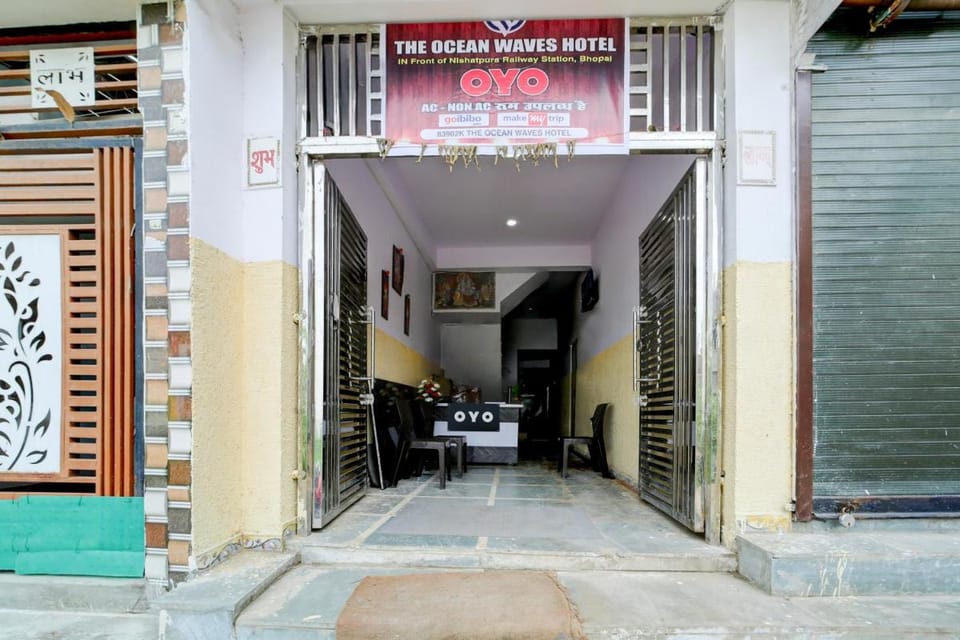 Hotel O the ocean waves Hotel in India