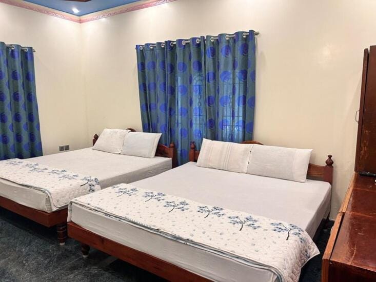Poovar King Fisher Home Stay Hotel in Kerala