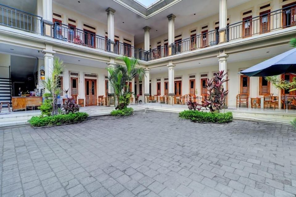 OYO 94753 Surya Residence 2 Hotel in Indonesia