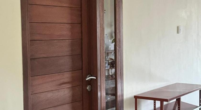 BEE ROOM SANUR Hostel in Denpasar