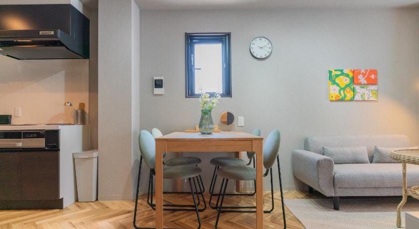 HOPETREE難波今宮 Apartment hotel in Osaka