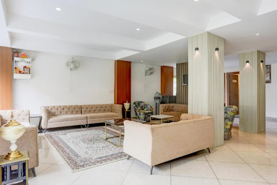 Super Townhouse Oak Sevoke Road Siliguri Hotel in West Bengal