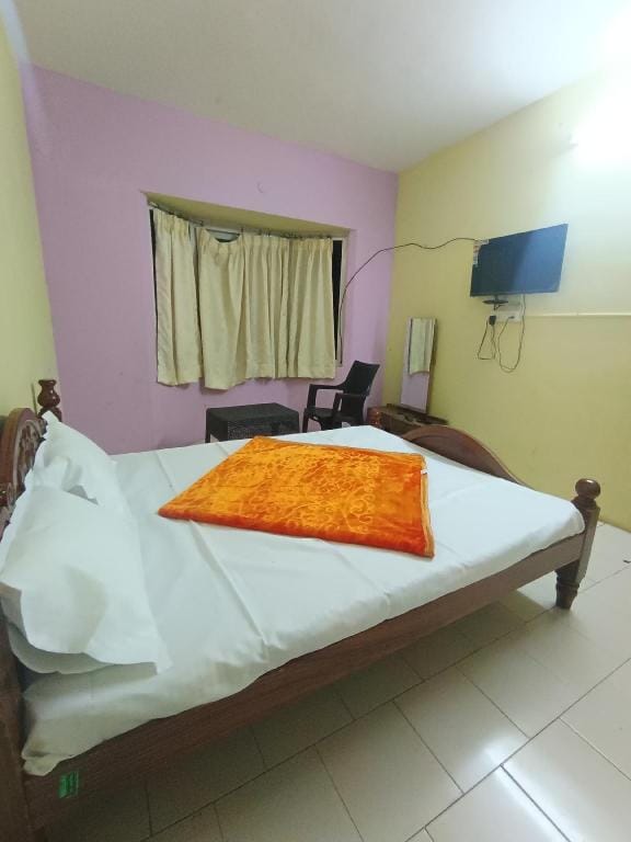 Matthews Cottage Hotel in Kodaikanal