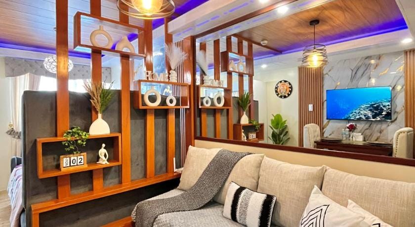 J&J Havenstay Ananda Square Hotel in Las Pinas