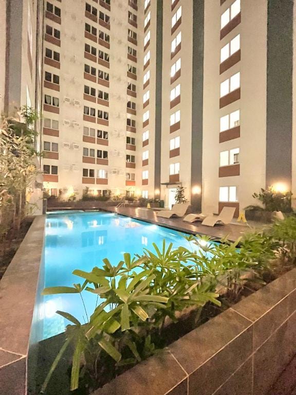 J&J Havenstay Ananda Square Hotel in Las Pinas