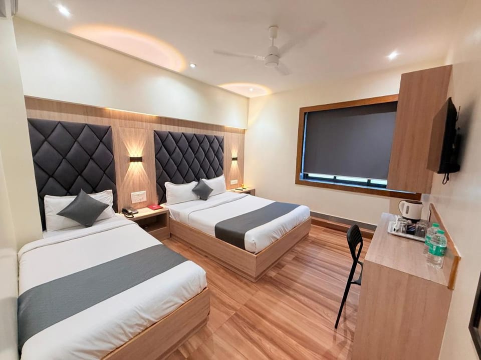 Hotel Riza Nesco Bombay Exhibition Centre Goregoan Hotel in Mumbai