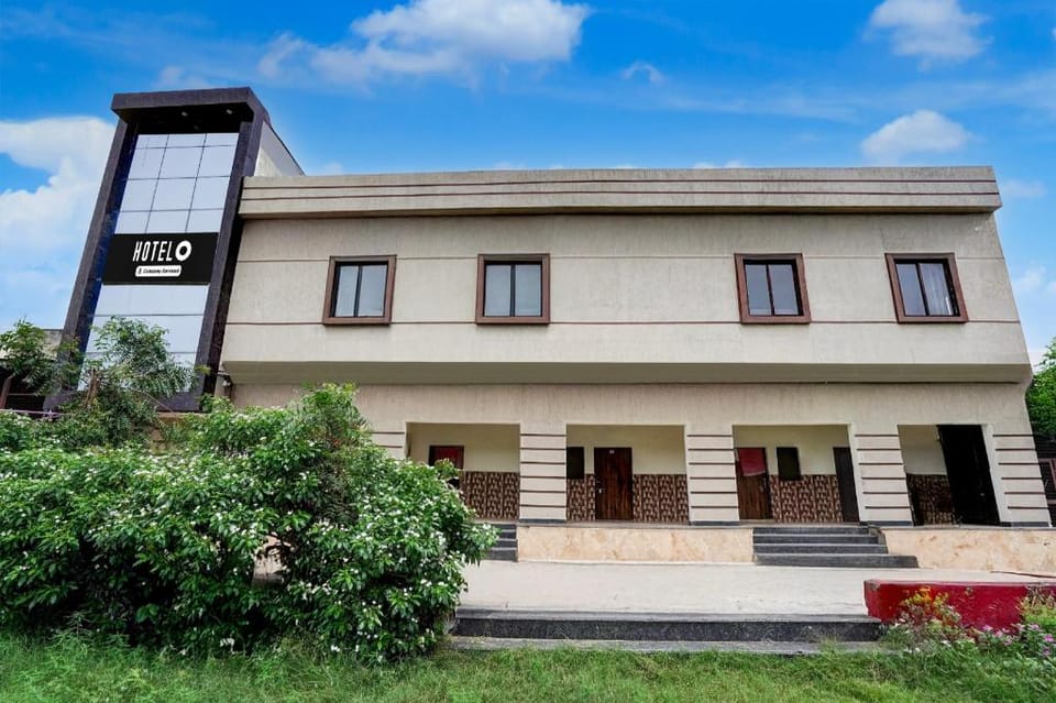 Hotel O Yamuna Riverview Formerly Swyamwar Resort Hotel in Uttar Pradesh