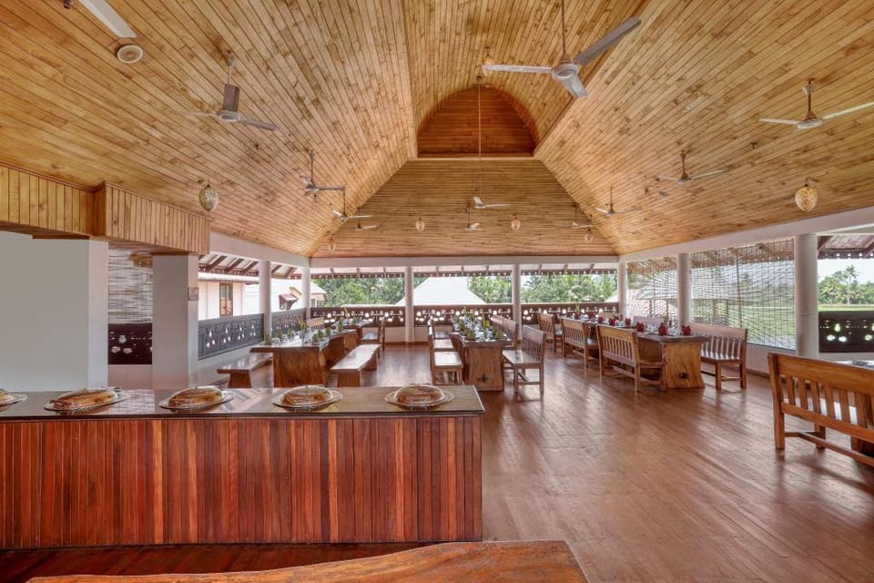 Alaya Stays Paloma Backwater Resort Hotel in Kerala