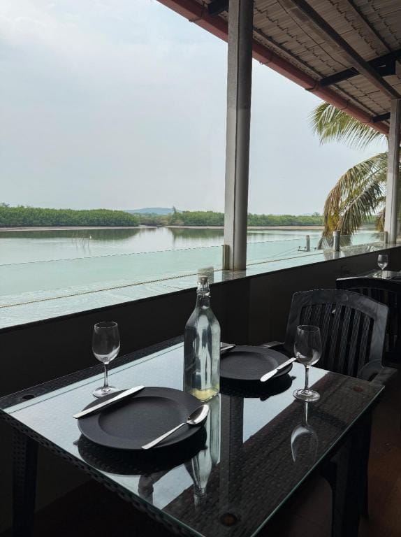 Nadhi Mane River-front Beach Stay Hotel in Karnataka