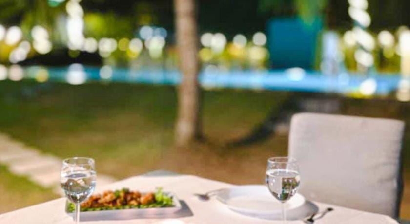 Lake View Resort by Tropicube Bed and Breakfast in Negombo