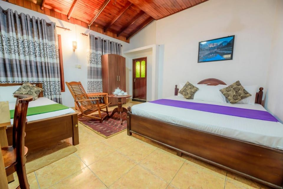 Villa Oceanora Bed and Breakfast in Hikkaduwa