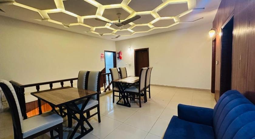 Travel Lodge Islamabad F-8 Bed and Breakfast in Islamabad