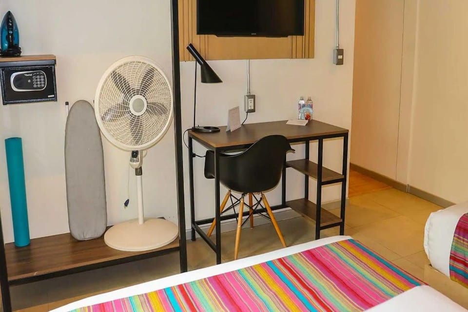 Hotel Estancias VIVE MX wtc CDMX, Trademark by Wyndham Hotel in Mexico City