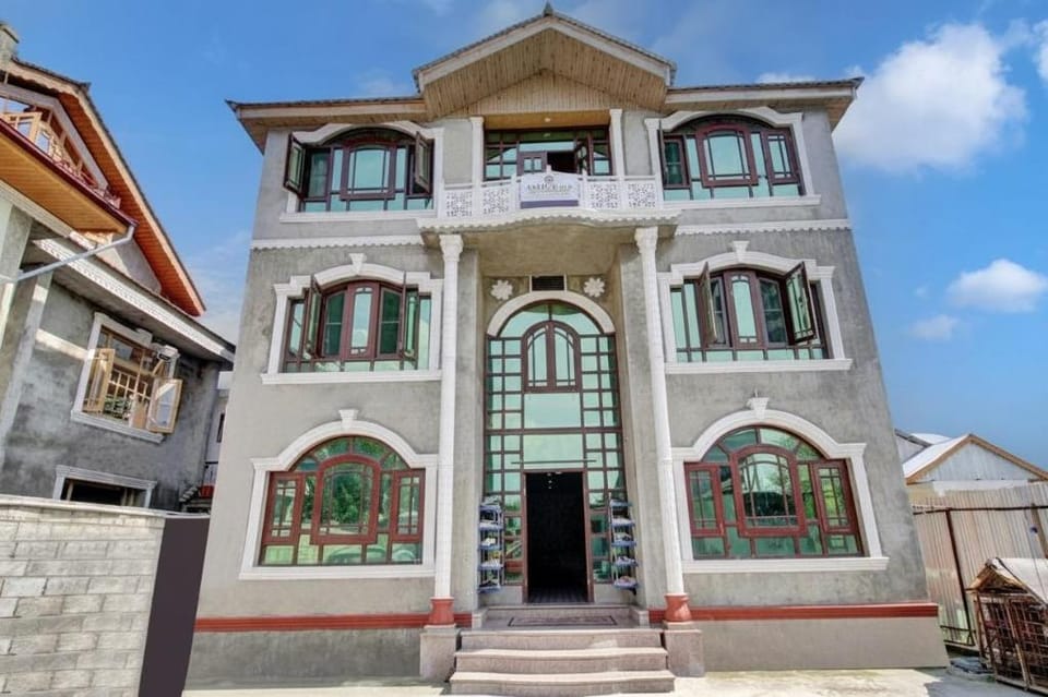Amber Inn Hotel in Maharashtra