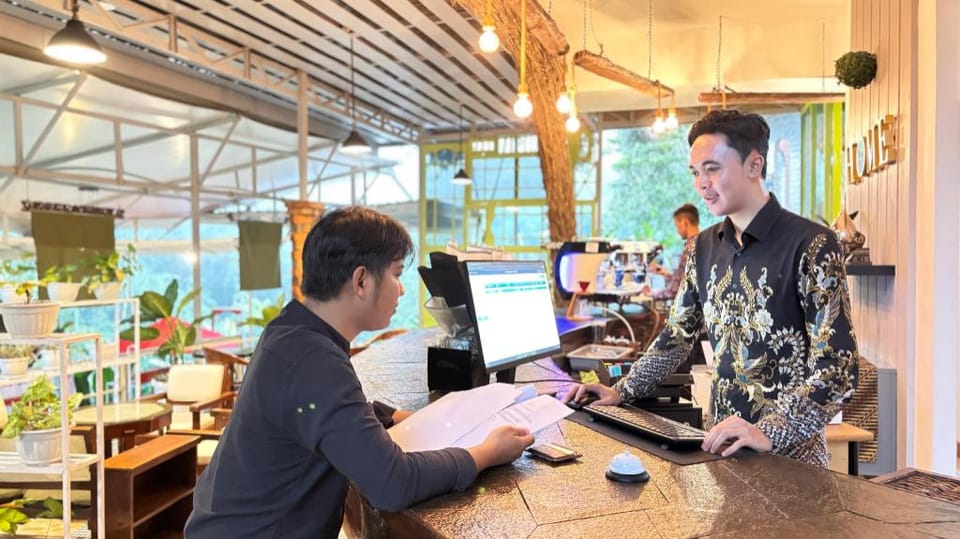 Nuansa Pagi Home & Coffee Hotel in West Java