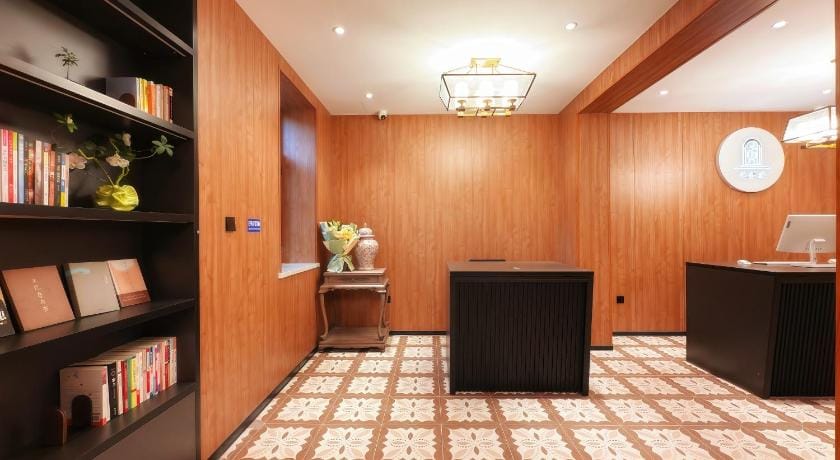 Yuanjili International Youth Hostel Hotel in Qingdao