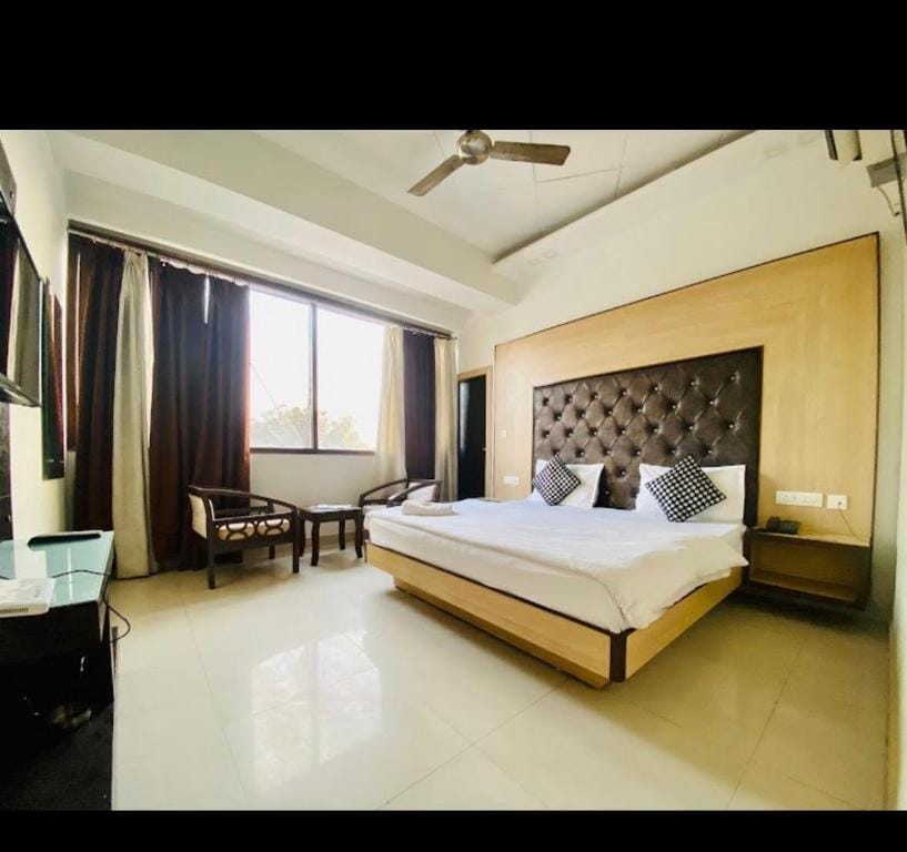 Hotel November, At Zirakhpur Bus Stand Hotel in Punjab, India