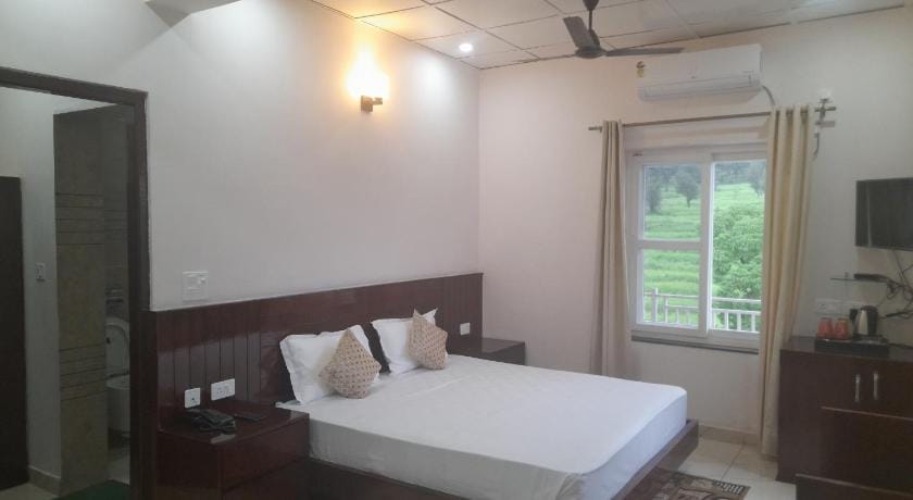 Hotel Dharamshala Ayush Health Paradise Hotel in Punjab, India