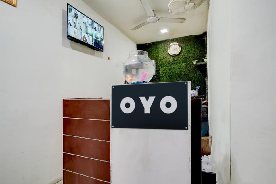 OYO 821180 HOTEL SNOW VALLEY Hotel in Delhi
