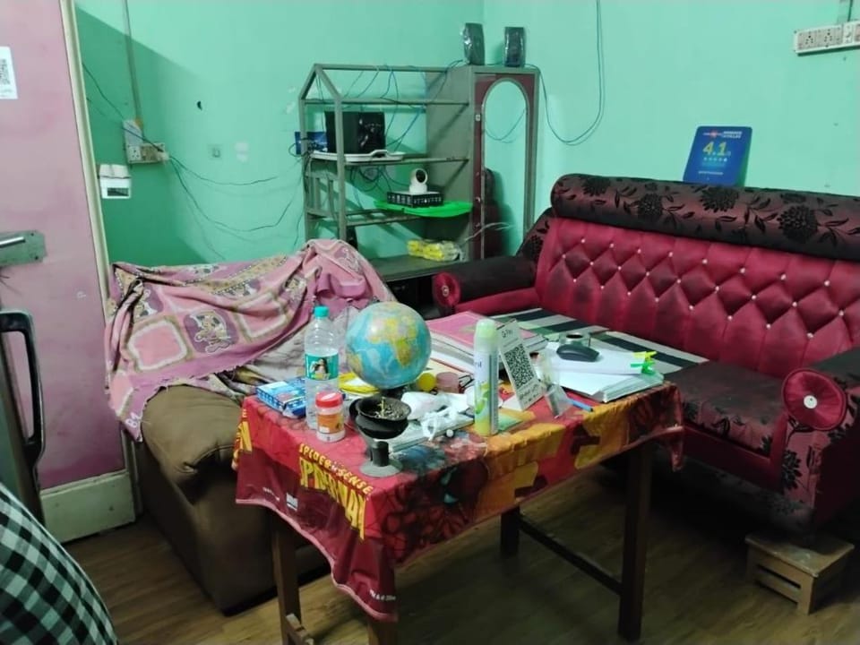 Hostel Green Home Stay Kolkata Hotel in Kolkata