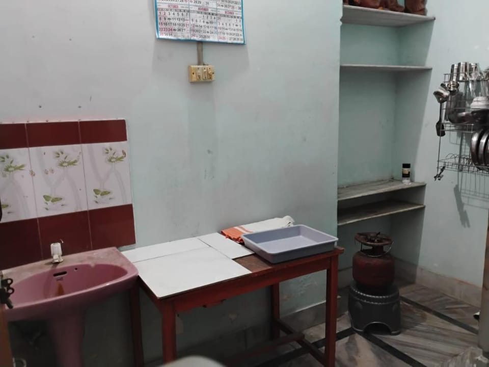 Hostel Green Home Stay Kolkata Hotel in Kolkata