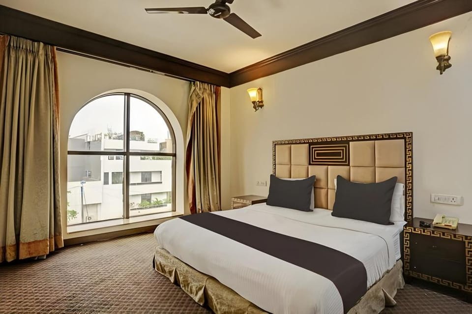 StayRoyce South Delhi Retreat Hotel in New Delhi