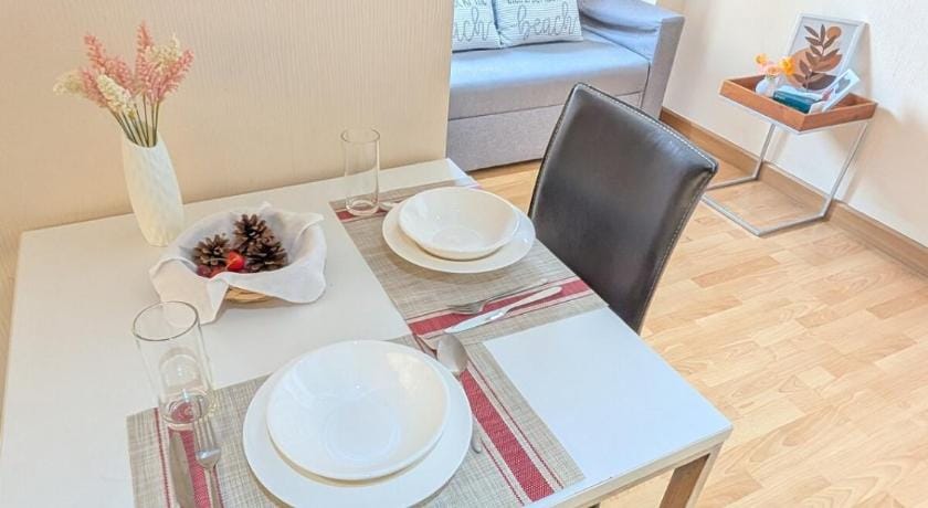 Prime Location 1BR  Sofa Bed 150m to Nana BTS Hotel in Bangkok