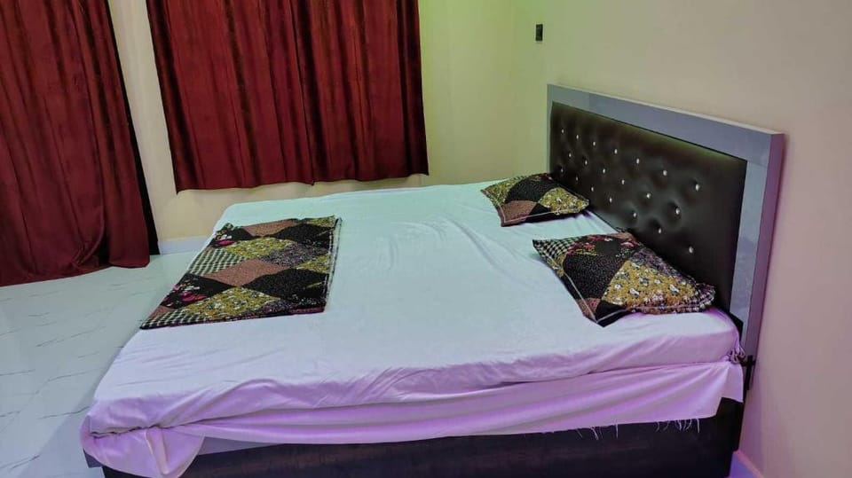 SPOT ON by OYO HOTEL RK PALACE Hotel in Uttar Pradesh