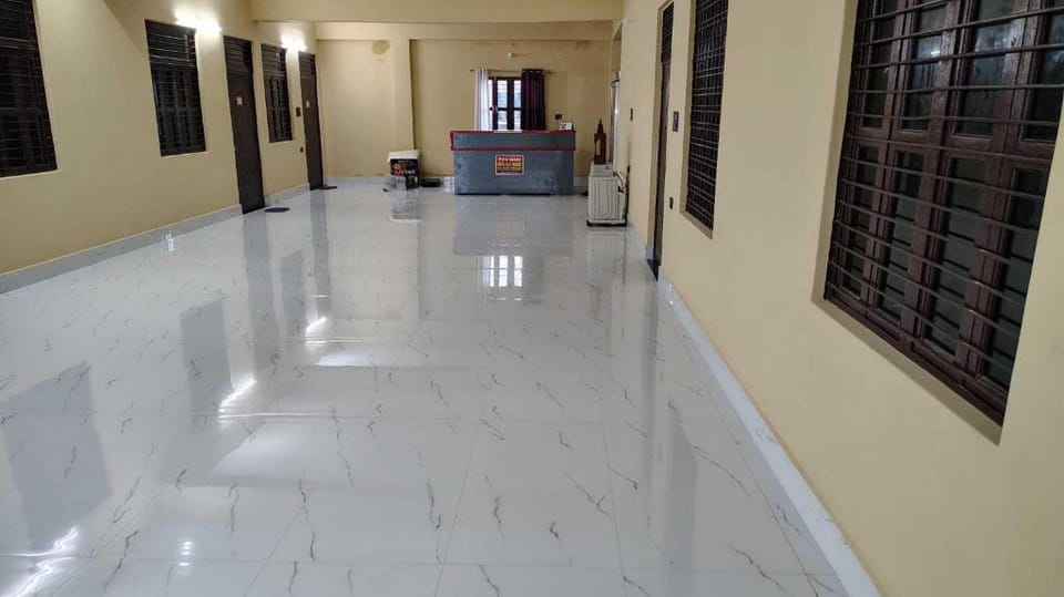 SPOT ON by OYO HOTEL RK PALACE Hotel in Uttar Pradesh