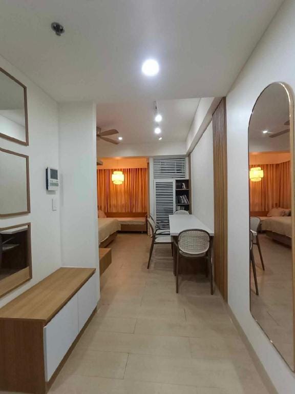 Palm Two Villa studio room Hotel in Pasay