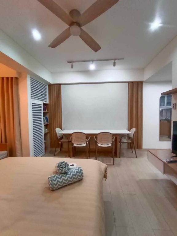 Palm Two Villa studio room Hotel in Pasay