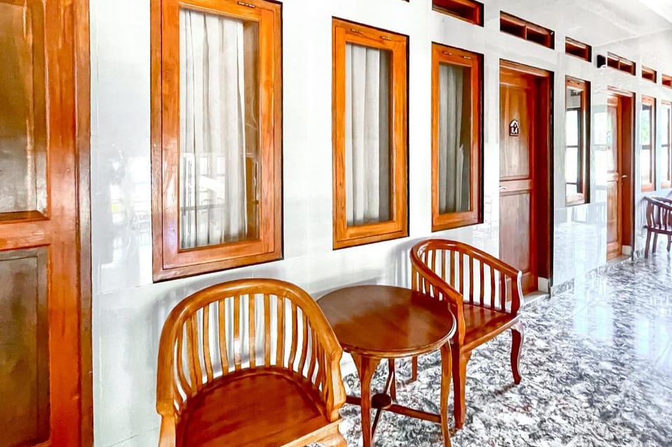 Urbanview Hotel Saikhwan Pantai Sayang Heulang Pameungpeuk Garut by RedDoorz Hotel in West Java