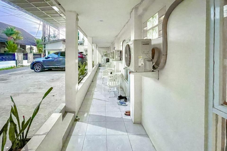 Urbanview Syariah Oemah Isun Homestay Cirebon by RedDoorz Hotel in West Java