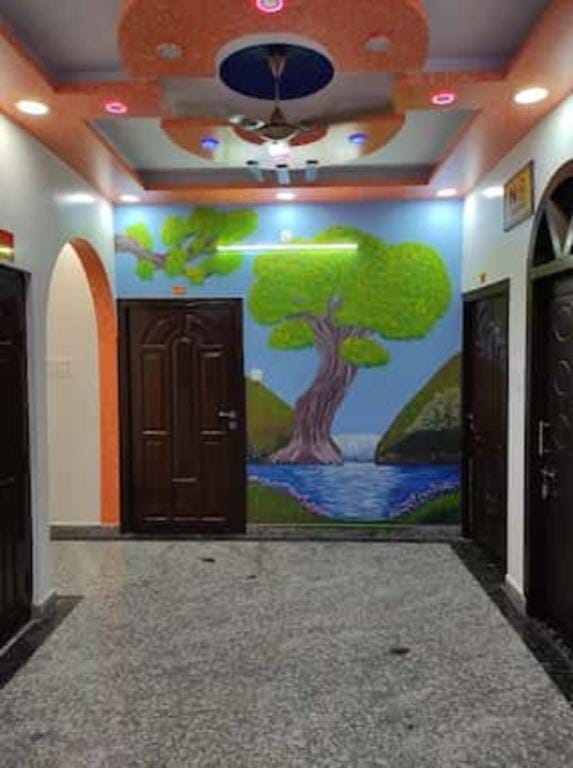 Hotel Diamond Palace 14.4km from Mahabodhi Temple Hotel in India