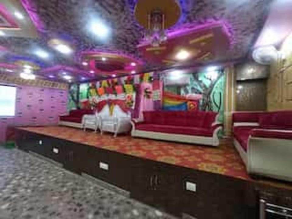 Hotel Diamond Palace 14.4km from Mahabodhi Temple Hotel in India