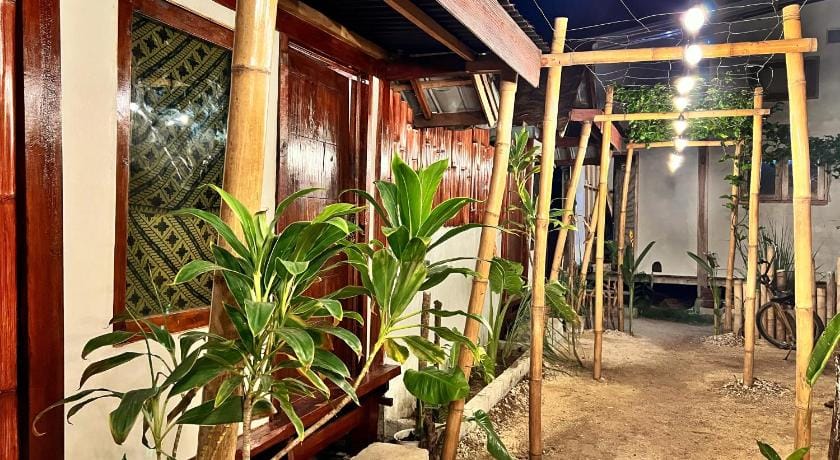 Magic Wave Bungalows Hotel in Pemenang