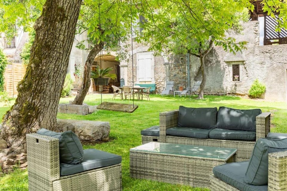 Le Repos du Poète Hotel in Occitanie