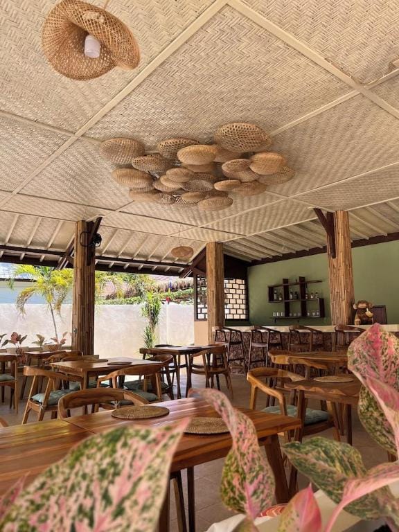 Gila House Hotel in Pemenang