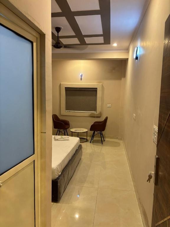 Hotel Signature Village Guest House Hotel in Delhi