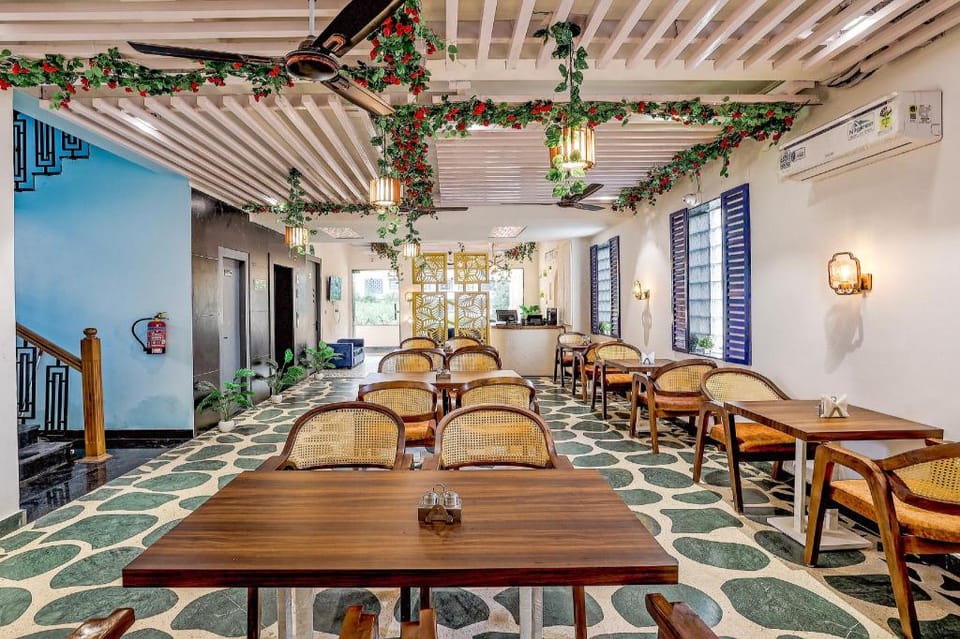 Super Townhouse Haridwar Vishwakarma Ghat Formerly Haridwar Aagman Hotel in Uttarakhand