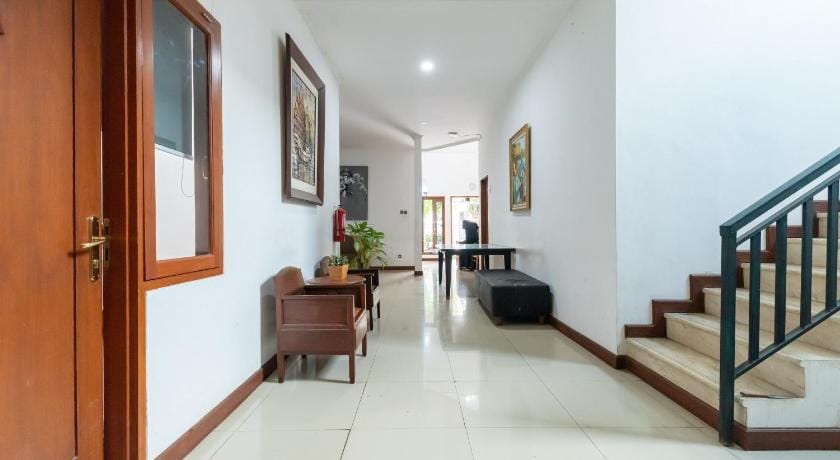 Urbanview Hotel near Paris Van Java Mall Hotel in Bandung