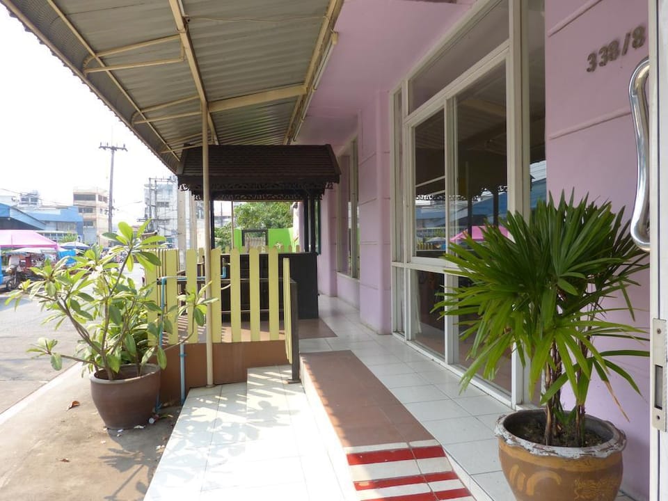 Silver Reef Resident Inn in Laos