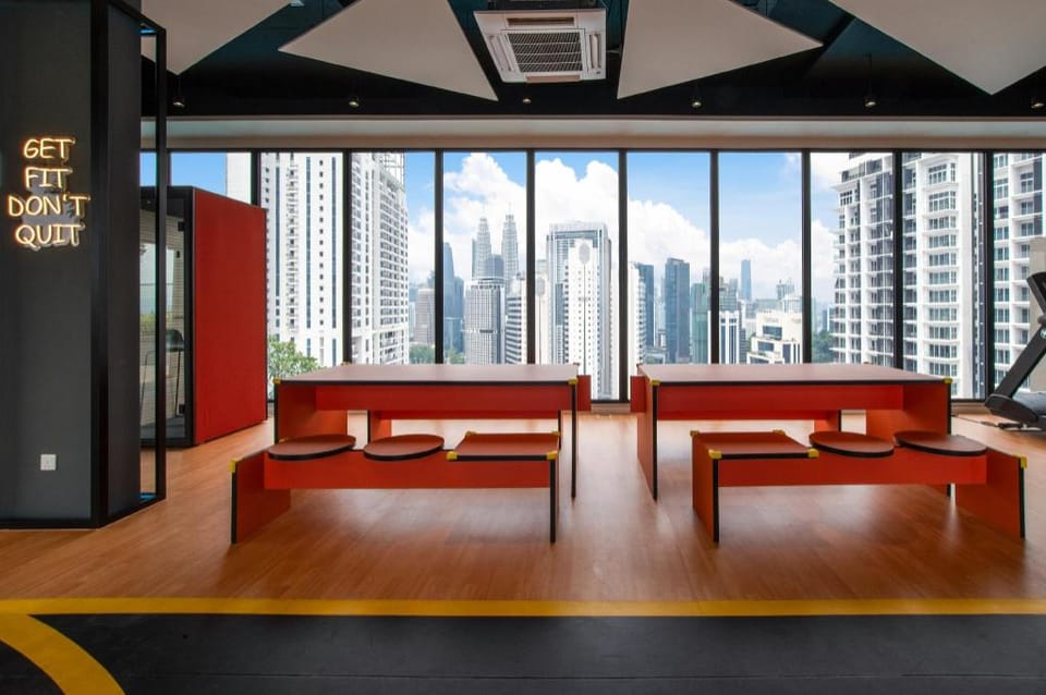 Majestic by Avery @ KLCC【中英文房东无边泳池近双峰塔/柏威年/武吉免登】 Apartment in Federal Territory of Kuala Lumpur