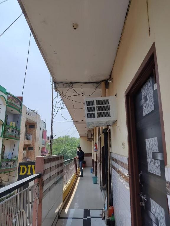 Diwan Guest House 1 km Nizamudin Station Delhi Hotel in New Delhi