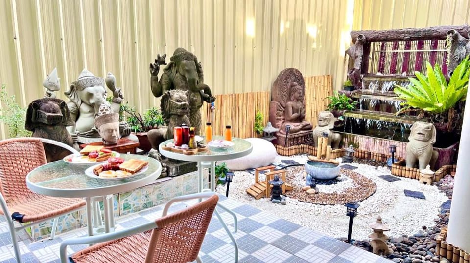 Baan Inta Hostel - บ้านอินตาโฮสเทล Bed and Breakfast in Laos