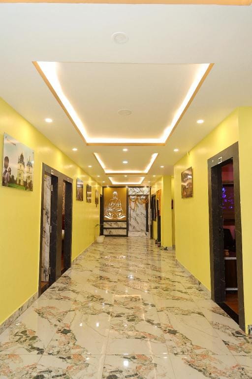 Hotel Shree Mani Residency Hotel in India